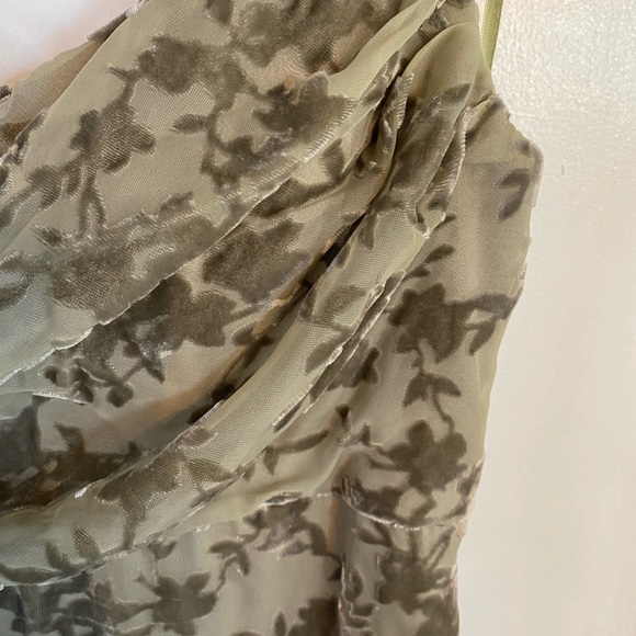 REVELRY bridesmaid/graduation sage burnout velvet dress - Picture 4 of 8